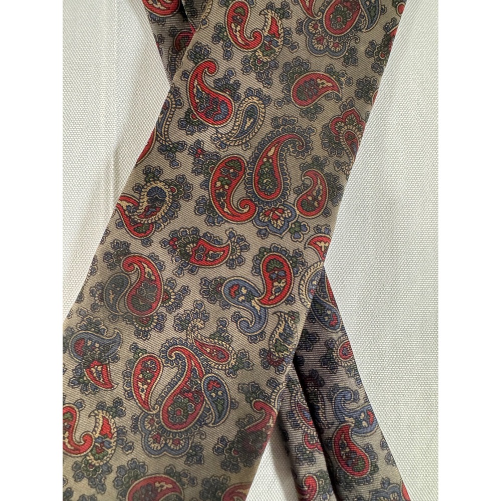 Oscar de la Renta Mens Paisley Silk Necktie Red Blue Taupe Vintage Designer Tie